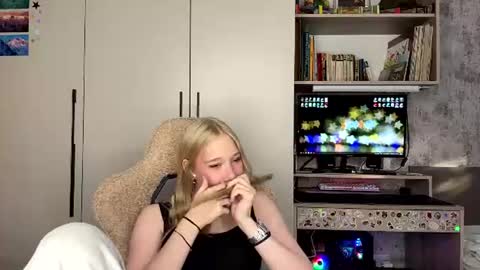 Emma online show from July 28, 12:48 pm