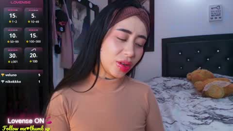 Snapshot of hilary_jones_22 chatting on February 16, 12:43 am LUNA new account FOLLOW ME online show from February 16, 12:43 am