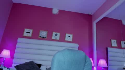 hilary_tailor online show from December 2, 11:12 am