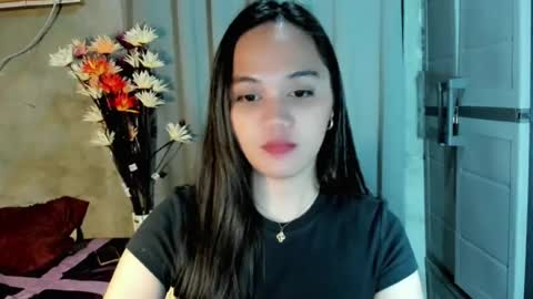 hilarymolly online show from July 14, 2:05 am