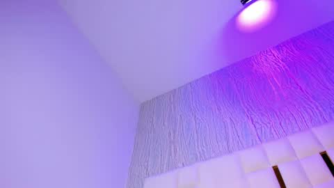 Hillary online show from March 11, 1:25 pm