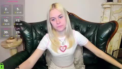 hilleva online show from October 25, 7:38 am