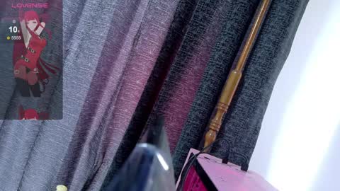 Inori Independent model online show from April 1, 6:05 pm