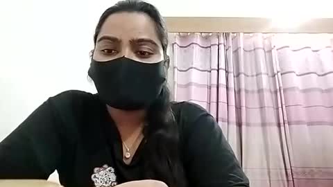 himuhimu22 online show from December 18, 9:30 pm