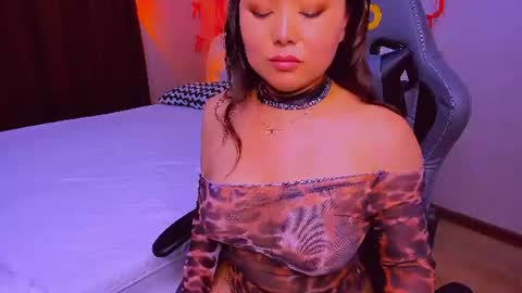 Sexy Hina online show from June 24, 6:12 am