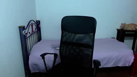 Snapshot of hinata_9 chatting on September 10, 3:17 am 0600AM-1100AM - online show from September 10, 3:17 am