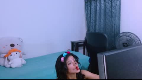 Snapshot of hinata_9 chatting on November 1, 3:21 am 0600AM-1100AM - online show from November 1, 3:21 am