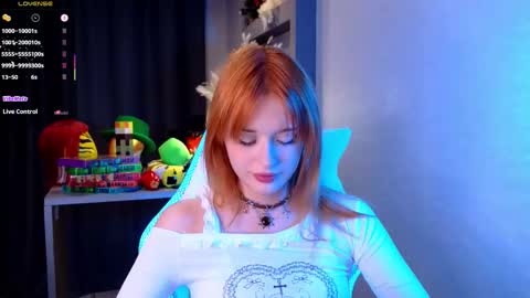 Snapshot of hisoka__akerley chatting on October 6, 5:51 pm Ella online show from October 6, 5:51 pm
