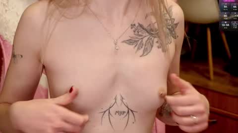 Holly online show from February 23, 8:07 pm