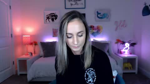 Holi Hurricane online show from October 2, 4:17 am