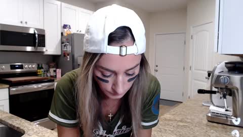 Holi Hurricane online show from October 31, 3:19 am