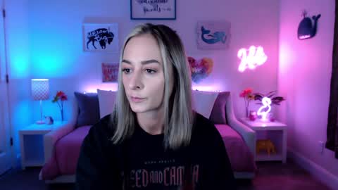 Holi Hurricane online show from January 27, 4:09 am