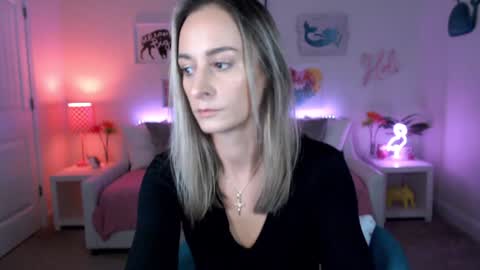 Holi Hurricane online show from October 7, 2:16 am