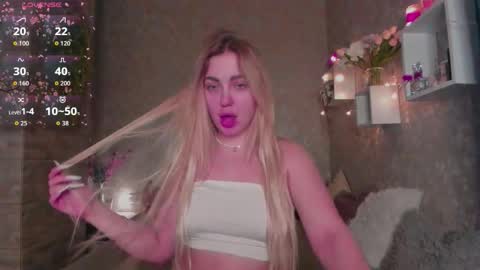 holly_molly8 online show from January 12, 4:12 pm