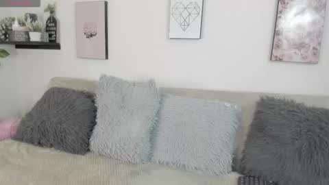 Holly online show from October 20, 3:04 pm