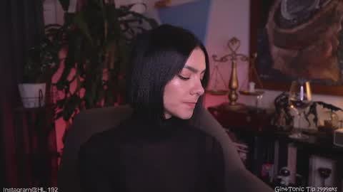 Holly Linder online show from June 27, 2:01 am
