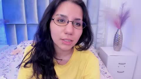 hollypeach_ online show from July 28, 9:03 pm