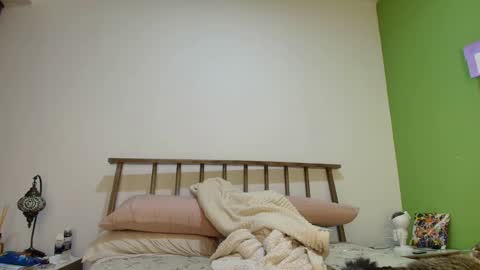 hollyshit_ online show from September 25, 12:54 am