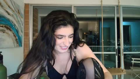 hollyshit_ online show from October 4, 1:11 am