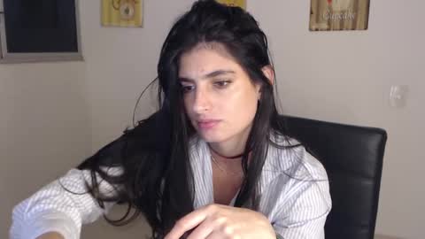 hollyshit_ online show from February 18, 4:04 am