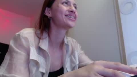 holy_julii online show from July 28, 4:43 am