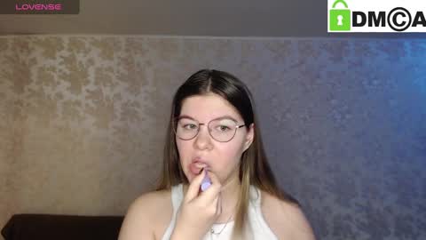 Welcome guys  Pleasure to see you all here  My name is MichaelaTip menu is active Private is open  online show from December 5, 2:20 am