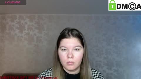 Welcome guys  Pleasure to see you all here  My name is MichaelaTip menu is active Private is open  online show from December 26, 2:33 am