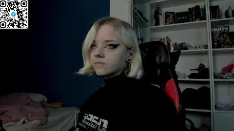 holy_mistresss online show from January 9, 9:35 am