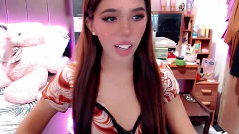 MOLLY online show from October 30, 3:35 pm