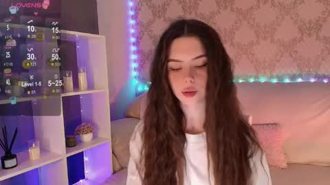 Mia online show from June 5, 3:43 am