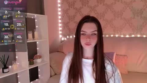 Mia online show from July 2, 3:06 am