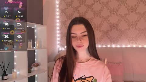 Mia online show from December 23, 4:16 am