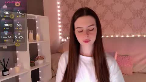 Mia online show from June 18, 3:30 am