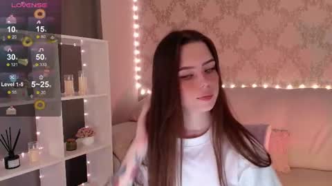 Mia online show from July 2, 3:23 am