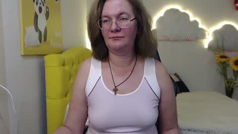 holymilfa online show from February 7, 5:51 pm