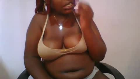 honey_beb online show from October 4, 11:16 am