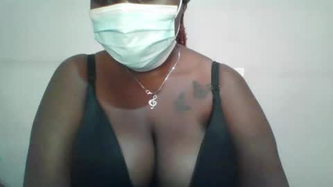 honey_beb online show from September 16, 7:27 am