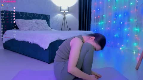 Chantal online show from December 1, 5:48 pm