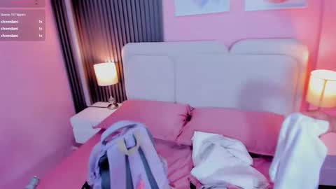 Snapshot of honey_sofii_ chatting on October 11, 11:36 am honey_sofii_ online show from October 11, 11:36 am