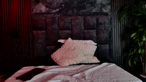honey_sunn_ online show from October 14, 1:46 pm