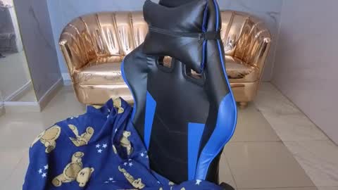 HONEY  online show from February 4, 1:14 pm