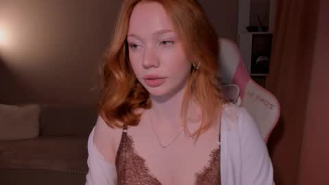 honeyautumn online show from December 17, 11:20 pm