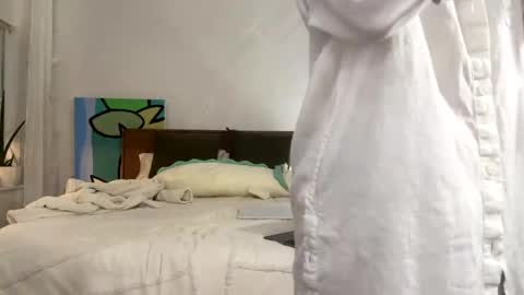 honeybbxx online show from February 13, 2:34 am