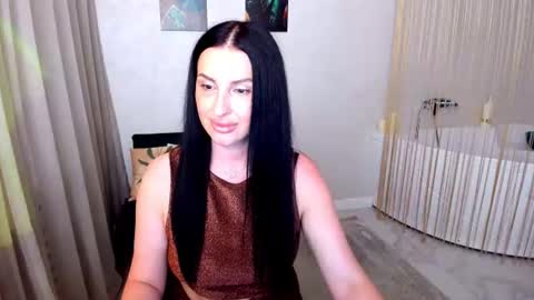 Jacqueline online show from June 19, 9:57 am