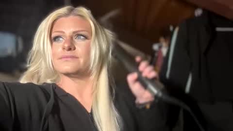 honeybuhnny online show from March 8, 6:50 am