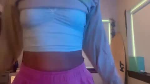 honeybun_z online show from February 9, 8:33 pm