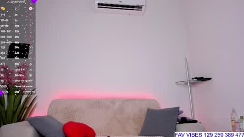 HoneyBunny  online show from July 24, 7:55 pm