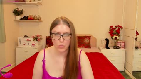 honeywinexs online show from July 28, 1:32 pm