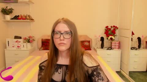 honeywinexs online show from June 14, 1:33 pm
