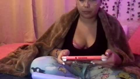 honeyyy89 online show from December 16, 1:00 am